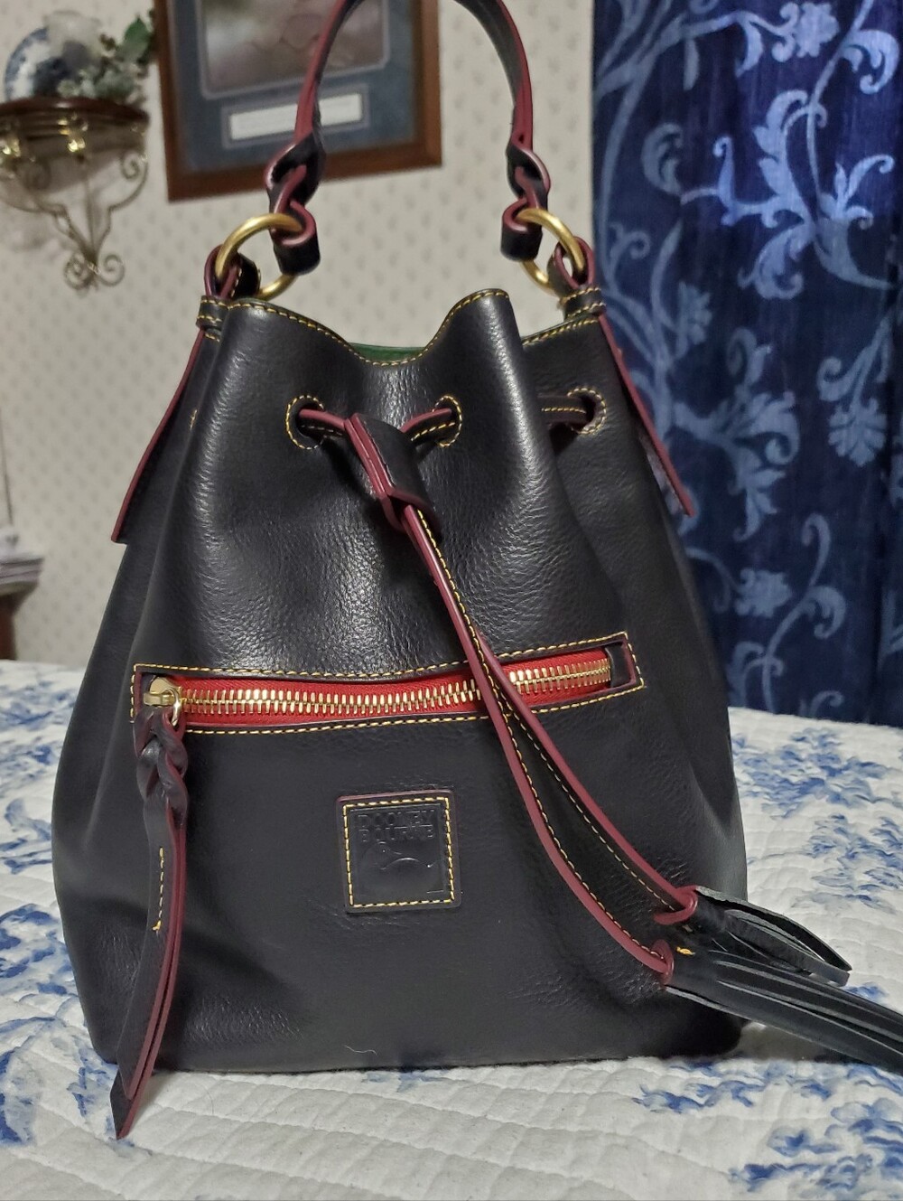 DOONEY AND BOURKE Navy Florentine Leather LOGAN Drawstring Bucket Bag NWOT